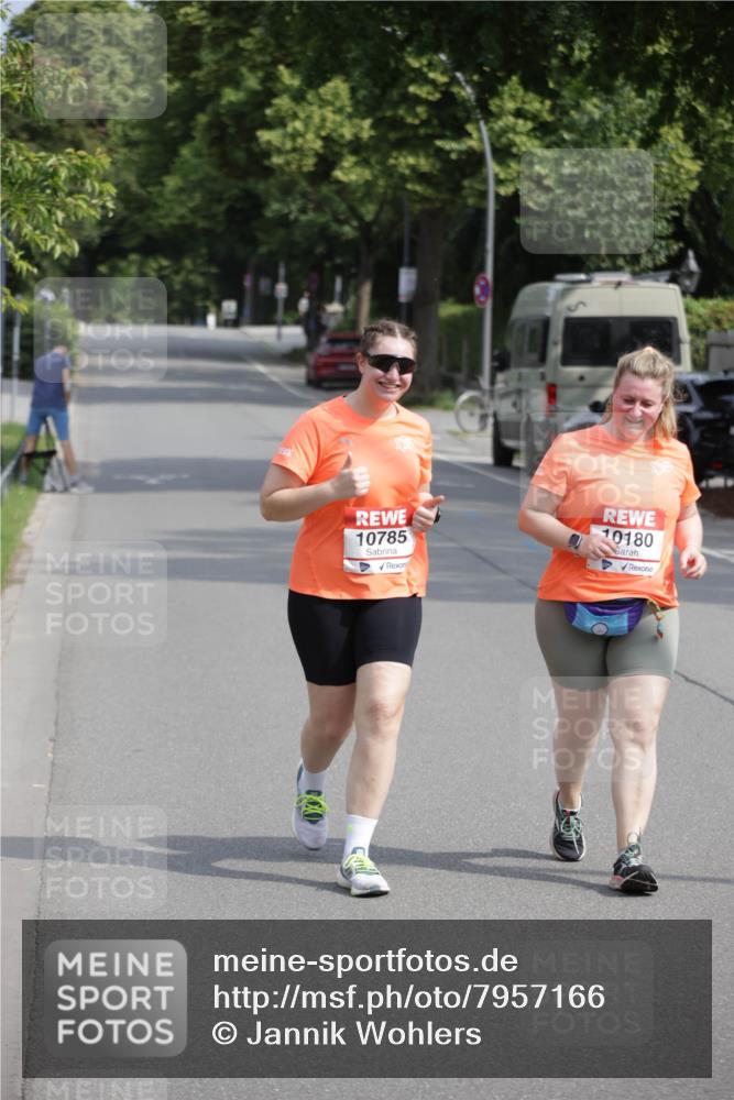 15.06.2025 - REWE Women's Run Jannik Wohlers http://msf.ph/oto/7957166 15.06.2025 09:14:33 Laufen 10785, 10180 meine-sportfotos.de