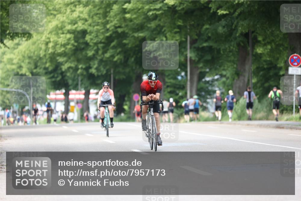 15.06.2025 - 7 Türme Triathlon Yannick Fuchs http://msf.ph/oto/7957173 15.06.2025 13:43:00 Radfahren 281, 379, 629 meine-sportfotos.de