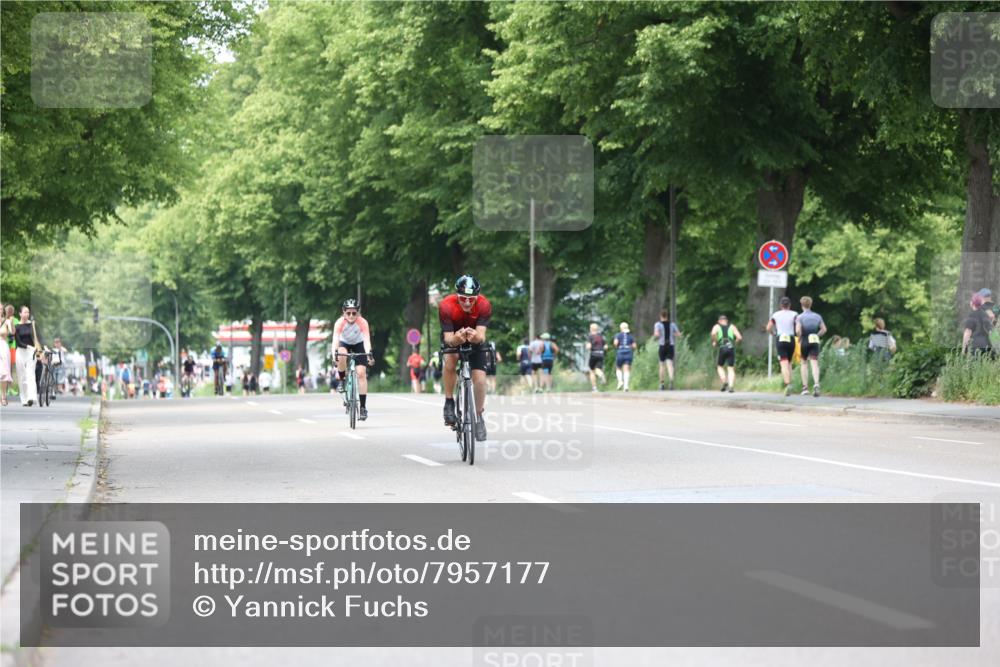 15.06.2025 - 7 Türme Triathlon Yannick Fuchs http://msf.ph/oto/7957177 15.06.2025 13:43:00 Radfahren 281, 379, 629 meine-sportfotos.de