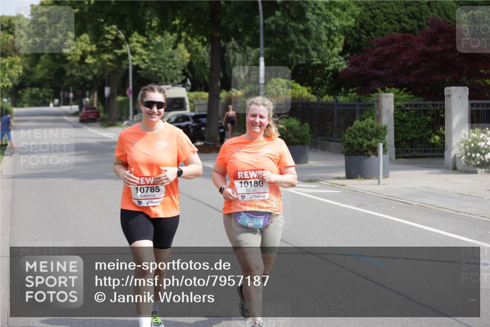 15.06.2025 - REWE Women's Run Jannik Wohlers http://msf.ph/oto/7957187 15.06.2025 09:14:35 Laufen 10785, 10180 meine-sportfotos.de