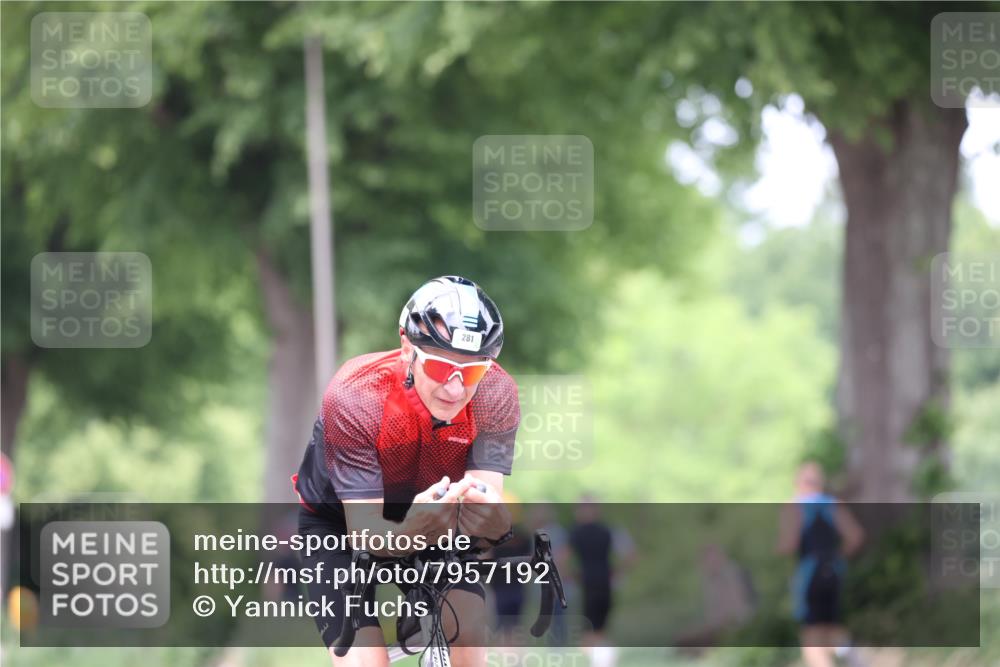 15.06.2025 - 7 Türme Triathlon Yannick Fuchs http://msf.ph/oto/7957192 15.06.2025 13:43:02 Radfahren 281, 379, 629 meine-sportfotos.de