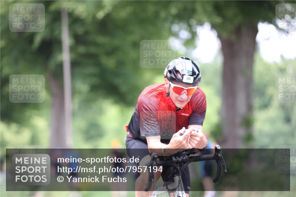 15.06.2025 - 7 Türme Triathlon Yannick Fuchs http://msf.ph/oto/7957194 15.06.2025 13:43:02 Radfahren 281, 379, 629 meine-sportfotos.de