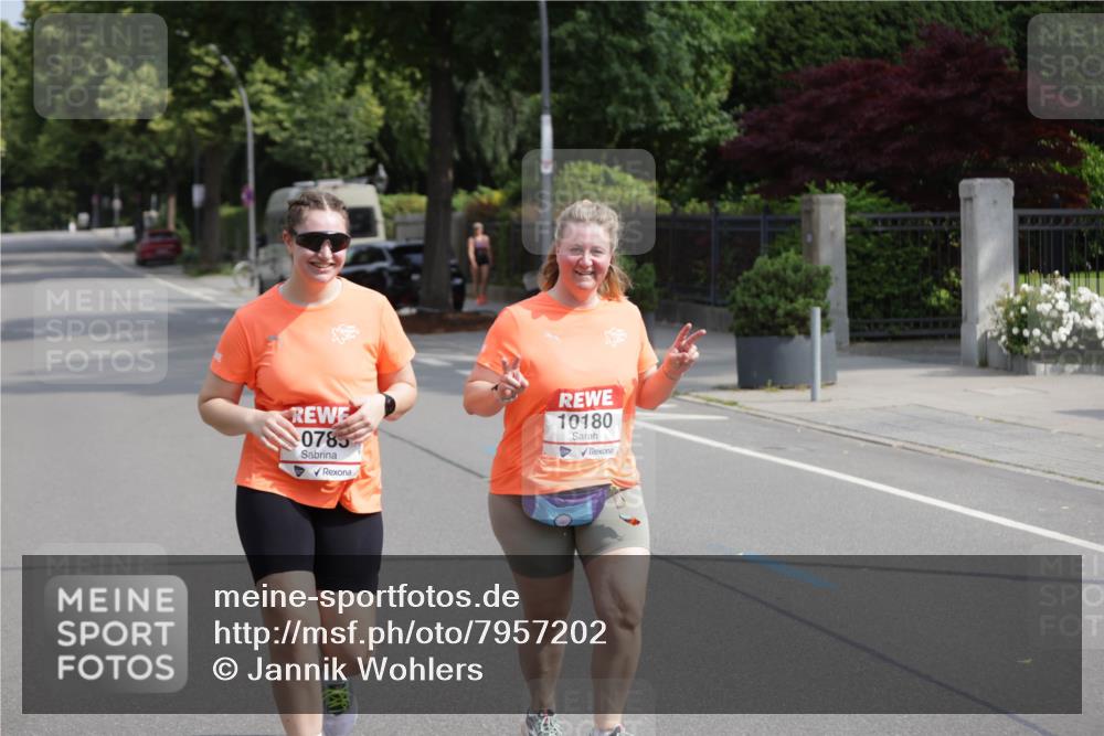 15.06.2025 - REWE Women's Run Jannik Wohlers http://msf.ph/oto/7957202 15.06.2025 09:14:36 Laufen 0785, 10180 meine-sportfotos.de