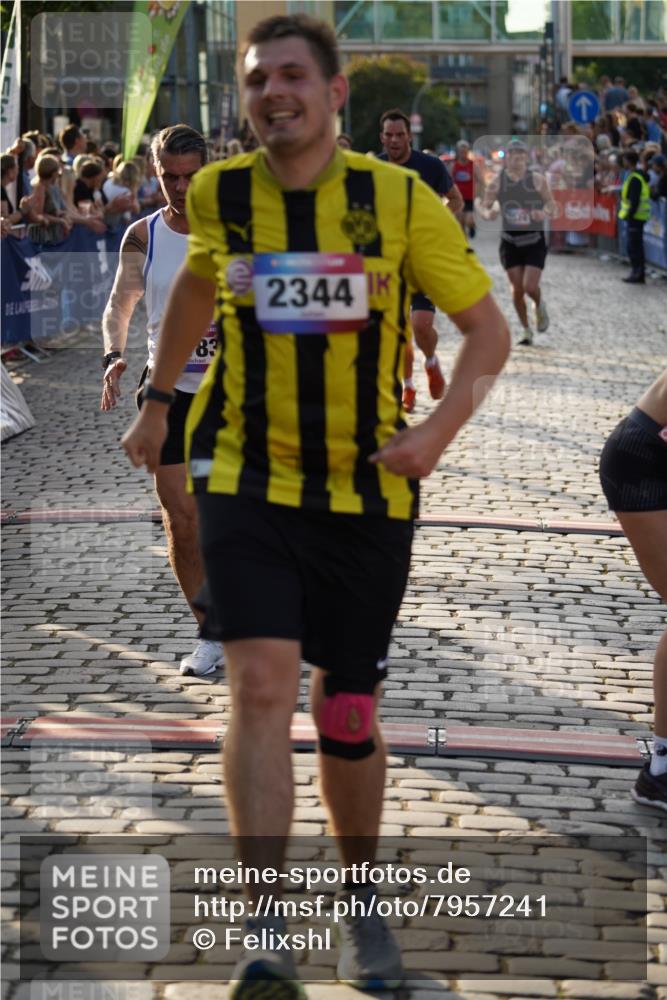 13.06.2025 - Holstenköstenlauf Felixshl http://msf.ph/oto/7957241 13.06.2025 19:48:05 Laufen 2064, 2183, 2344, 2477, 2804, 3574, 3575, 3603 meine-sportfotos.de