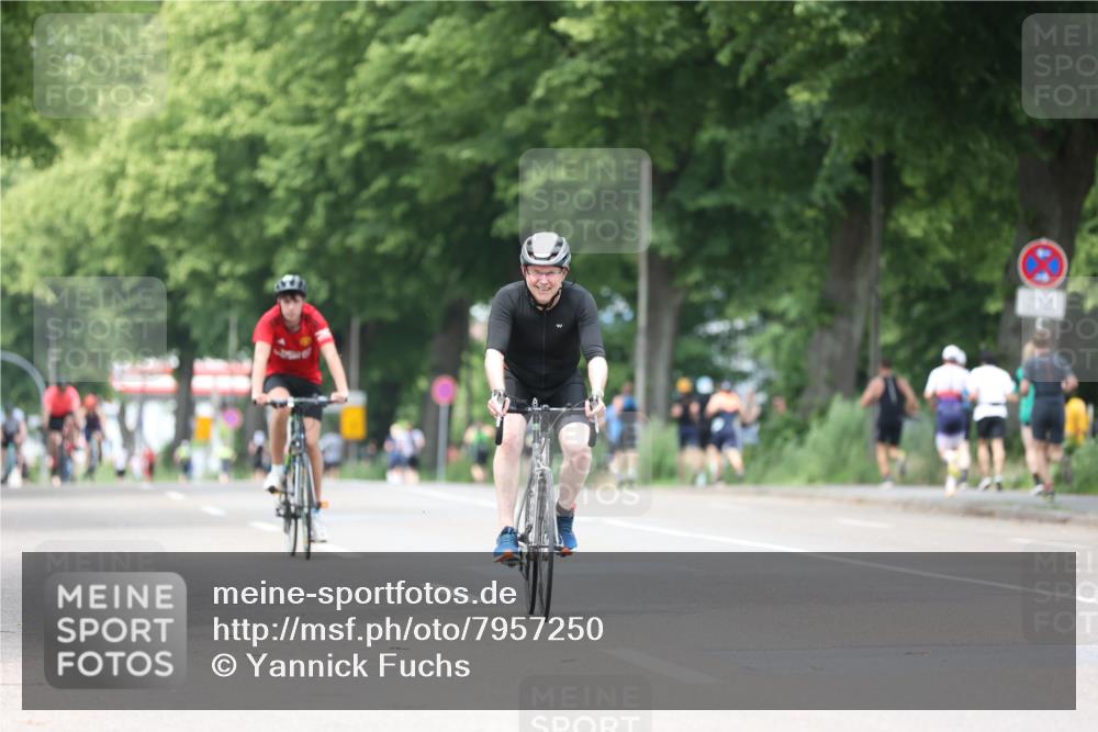 15.06.2025 - 7 Türme Triathlon Yannick Fuchs http://msf.ph/oto/7957250 15.06.2025 13:43:22 Radfahren 759, 787, 795, 834, 1110 meine-sportfotos.de