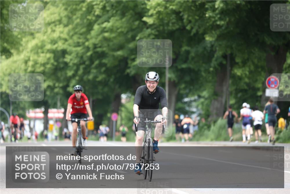 15.06.2025 - 7 Türme Triathlon Yannick Fuchs http://msf.ph/oto/7957253 15.06.2025 13:43:22 Radfahren 759, 787, 795, 834, 1110 meine-sportfotos.de