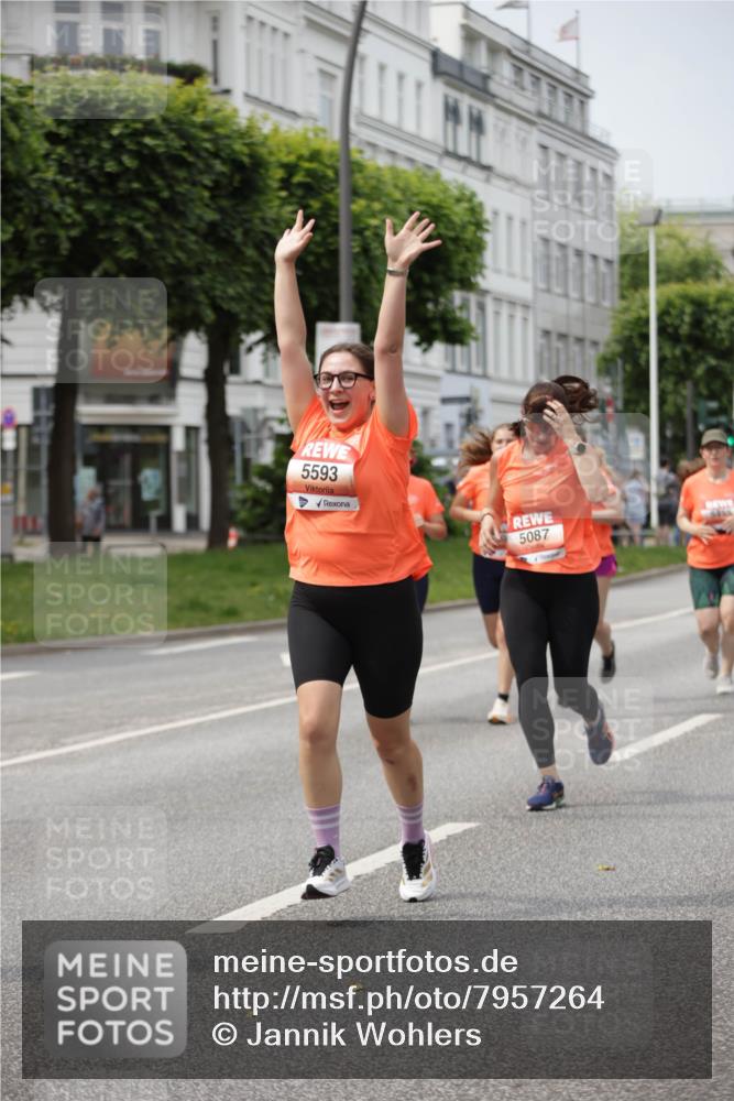 15.06.2025 - REWE Women's Run Jannik Wohlers http://msf.ph/oto/7957264 15.06.2025 09:43:55 Laufen 5593, 5087 meine-sportfotos.de