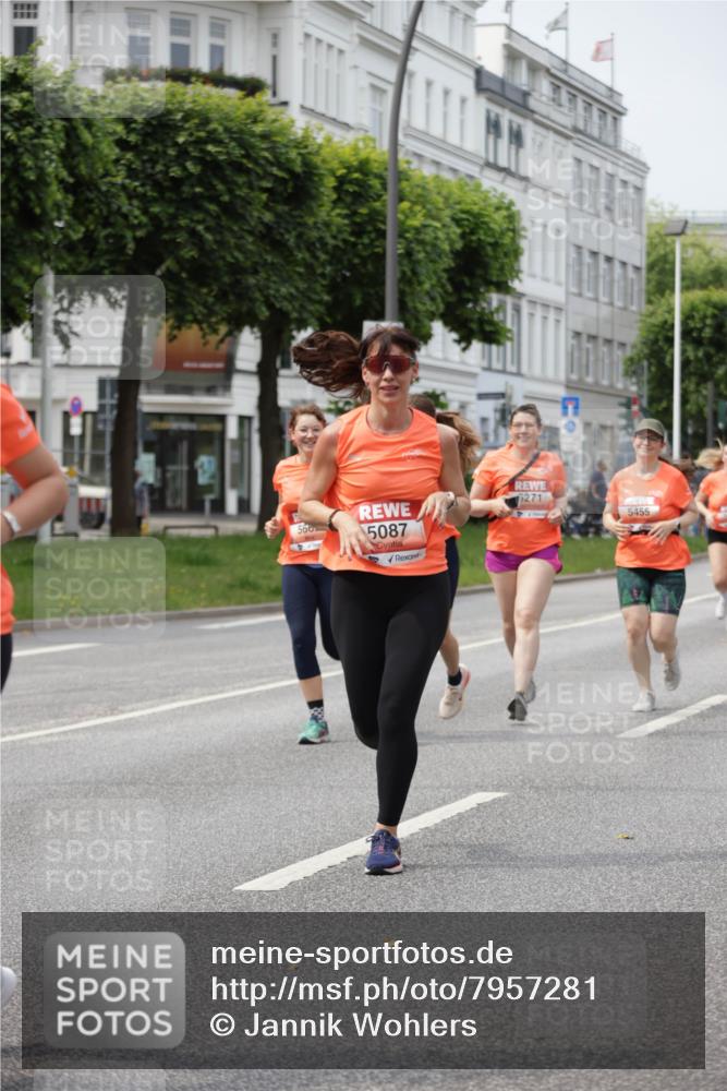 15.06.2025 - REWE Women's Run Jannik Wohlers http://msf.ph/oto/7957281 15.06.2025 09:43:56 Laufen 5087, 5271, 5455 meine-sportfotos.de