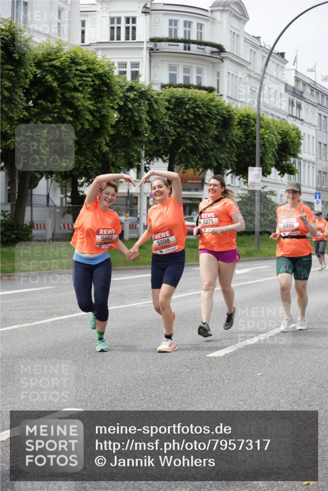 15.06.2025 - REWE Women's Run Jannik Wohlers http://msf.ph/oto/7957317 15.06.2025 09:43:58 Laufen 5662, 5598, 5271, 4, 5455 meine-sportfotos.de
