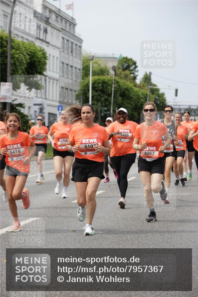15.06.2025 - REWE Women's Run Jannik Wohlers http://msf.ph/oto/7957367 15.06.2025 09:44:00 Laufen 5156, 5416, 5333, 5197, 5425, 5567 meine-sportfotos.de