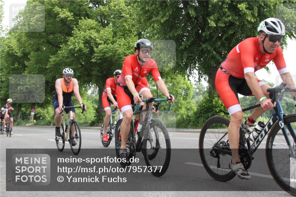 15.06.2025 - 7 Türme Triathlon Yannick Fuchs http://msf.ph/oto/7957377 15.06.2025 09:48:56 Radfahren  meine-sportfotos.de