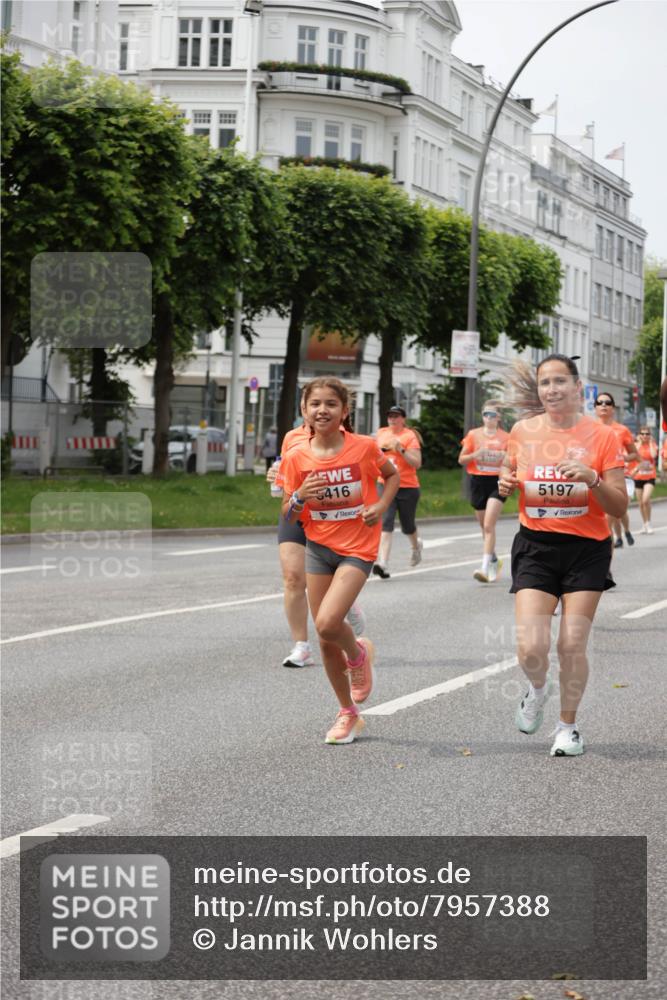 15.06.2025 - REWE Women's Run Jannik Wohlers http://msf.ph/oto/7957388 15.06.2025 09:44:01 Laufen 416, 3156, 5197 meine-sportfotos.de
