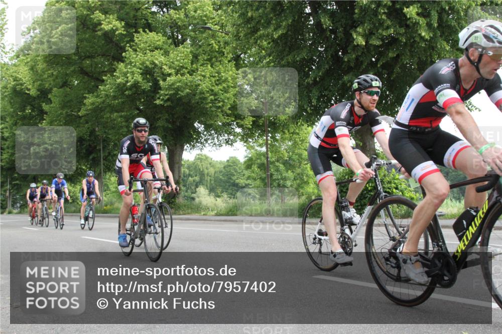 15.06.2025 - 7 Türme Triathlon Yannick Fuchs http://msf.ph/oto/7957402 15.06.2025 09:48:57 Radfahren  meine-sportfotos.de