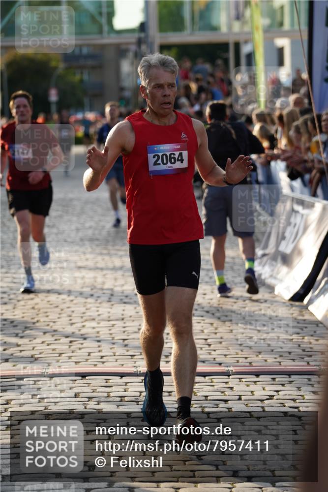 13.06.2025 - Holstenköstenlauf Felixshl http://msf.ph/oto/7957411 13.06.2025 19:48:13 Laufen 2064, 2147, 2477, 2507, 3575 meine-sportfotos.de
