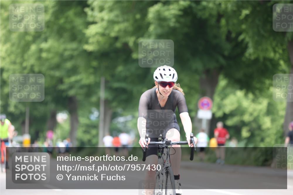 15.06.2025 - 7 Türme Triathlon Yannick Fuchs http://msf.ph/oto/7957430 15.06.2025 13:43:49 Radfahren 382, 705, 1080 meine-sportfotos.de