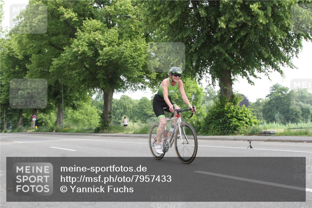 15.06.2025 - 7 Türme Triathlon Yannick Fuchs http://msf.ph/oto/7957433 15.06.2025 09:49:08 Radfahren  meine-sportfotos.de