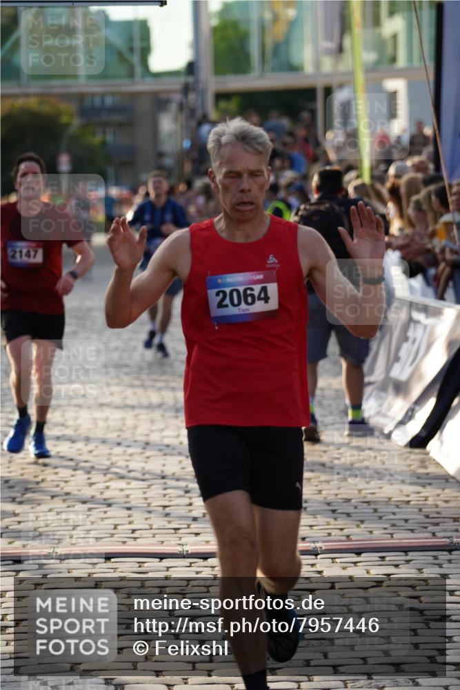 13.06.2025 - Holstenköstenlauf Felixshl http://msf.ph/oto/7957446 13.06.2025 19:48:14 Laufen 2064, 2147, 2477, 2507, 3575 meine-sportfotos.de
