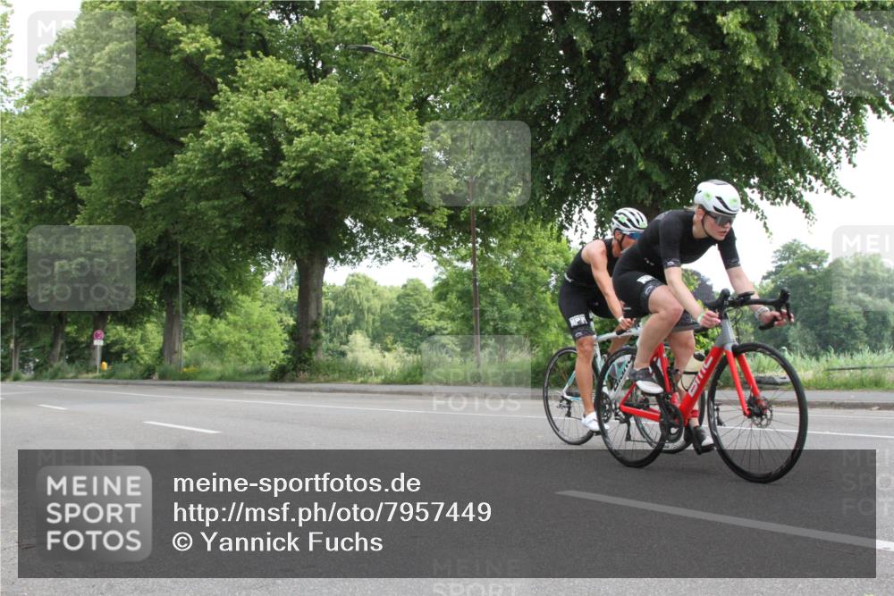 15.06.2025 - 7 Türme Triathlon Yannick Fuchs http://msf.ph/oto/7957449 15.06.2025 09:49:43 Radfahren  meine-sportfotos.de