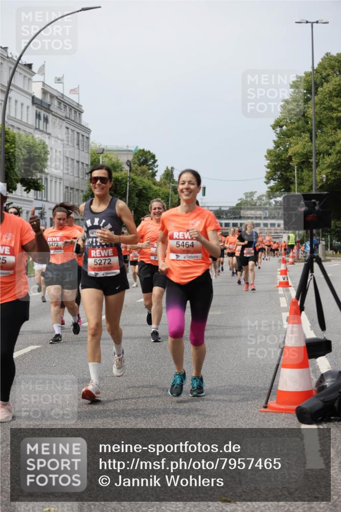 15.06.2025 - REWE Women's Run Jannik Wohlers http://msf.ph/oto/7957465 15.06.2025 09:44:03 Laufen 25, 5472, 5272, 5464 meine-sportfotos.de