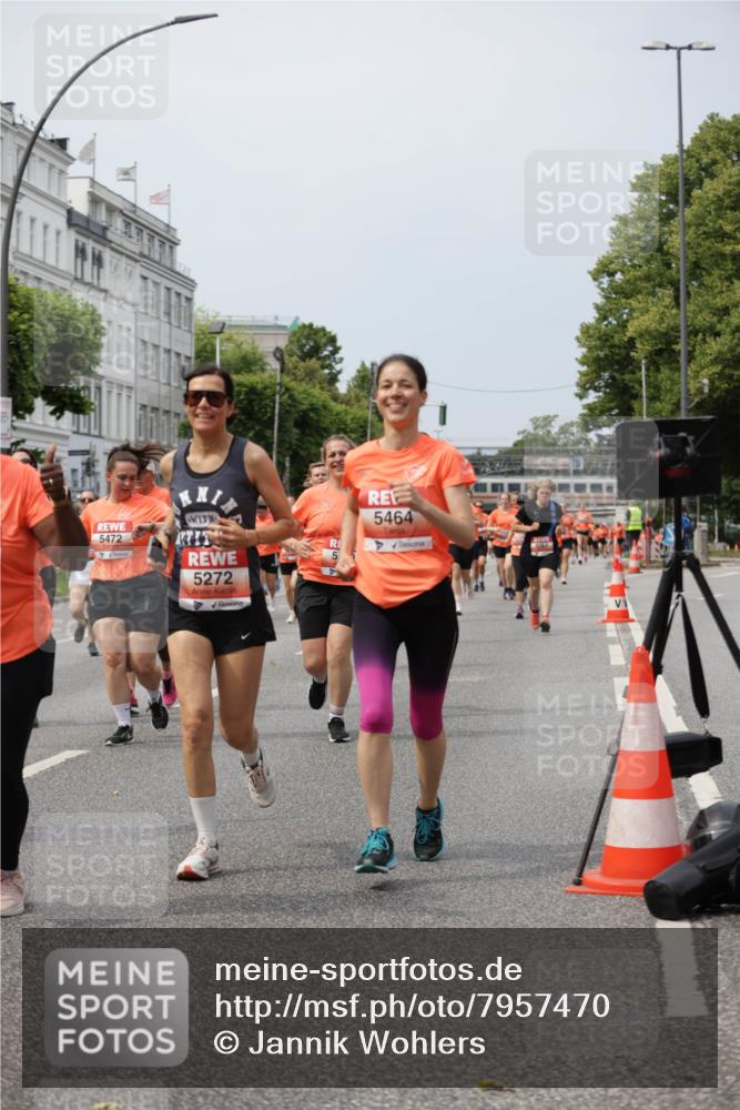 15.06.2025 - REWE Women's Run Jannik Wohlers http://msf.ph/oto/7957470 15.06.2025 09:44:03 Laufen 5472, 5272, 5464 meine-sportfotos.de
