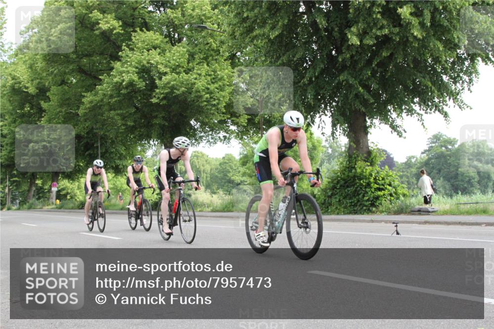 15.06.2025 - 7 Türme Triathlon Yannick Fuchs http://msf.ph/oto/7957473 15.06.2025 09:51:44 Radfahren  meine-sportfotos.de