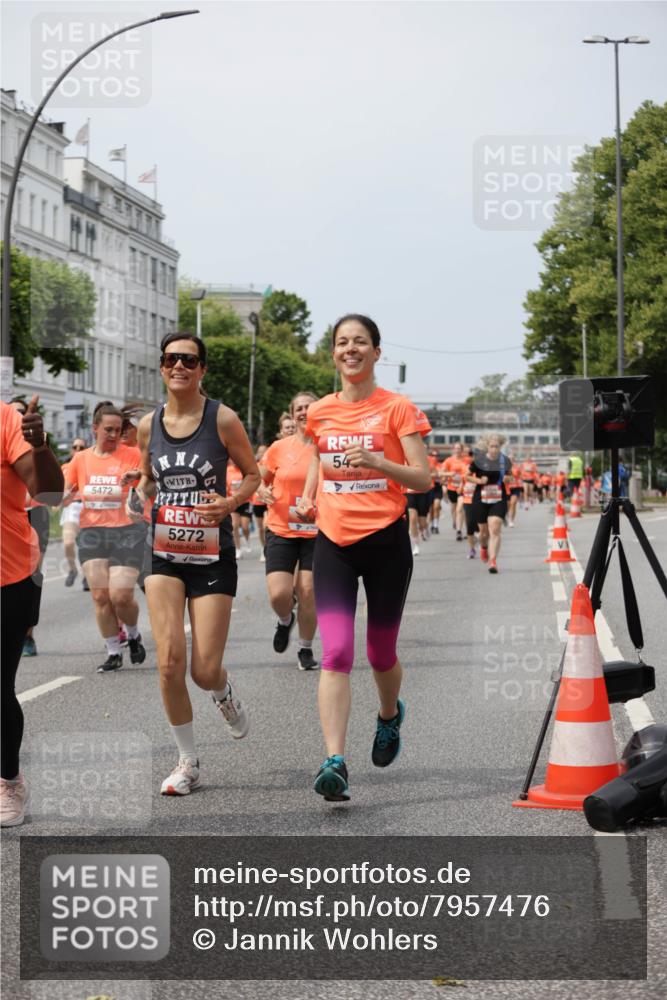 15.06.2025 - REWE Women's Run Jannik Wohlers http://msf.ph/oto/7957476 15.06.2025 09:44:03 Laufen 5472, 5272, 54 meine-sportfotos.de