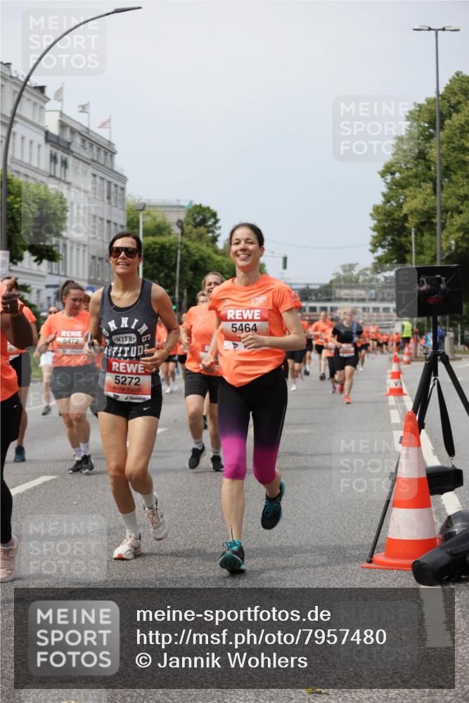 15.06.2025 - REWE Women's Run Jannik Wohlers http://msf.ph/oto/7957480 15.06.2025 09:44:03 Laufen 5464, 5472, 5272 meine-sportfotos.de