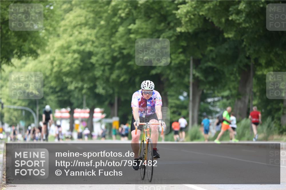 15.06.2025 - 7 Türme Triathlon Yannick Fuchs http://msf.ph/oto/7957482 15.06.2025 13:43:54 Radfahren 705, 1080 meine-sportfotos.de