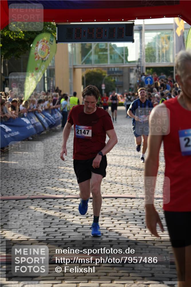 13.06.2025 - Holstenköstenlauf Felixshl http://msf.ph/oto/7957486 13.06.2025 19:48:16 Laufen 2064, 2147, 2507, 2748 meine-sportfotos.de
