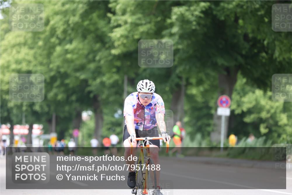 15.06.2025 - 7 Türme Triathlon Yannick Fuchs http://msf.ph/oto/7957488 15.06.2025 13:43:55 Radfahren 705, 1080 meine-sportfotos.de