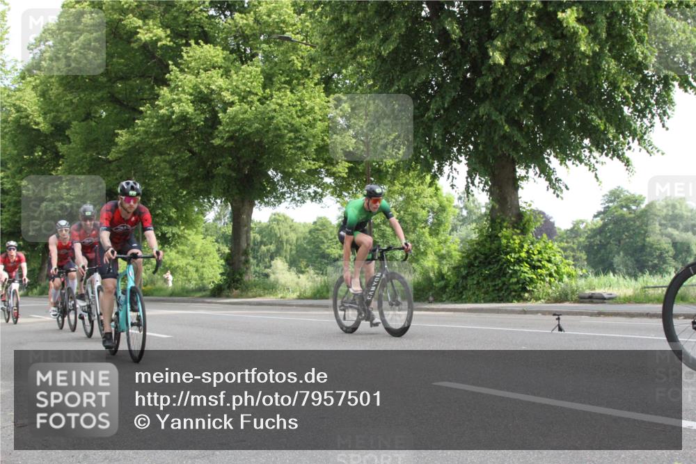 15.06.2025 - 7 Türme Triathlon Yannick Fuchs http://msf.ph/oto/7957501 15.06.2025 09:52:19 Radfahren  meine-sportfotos.de
