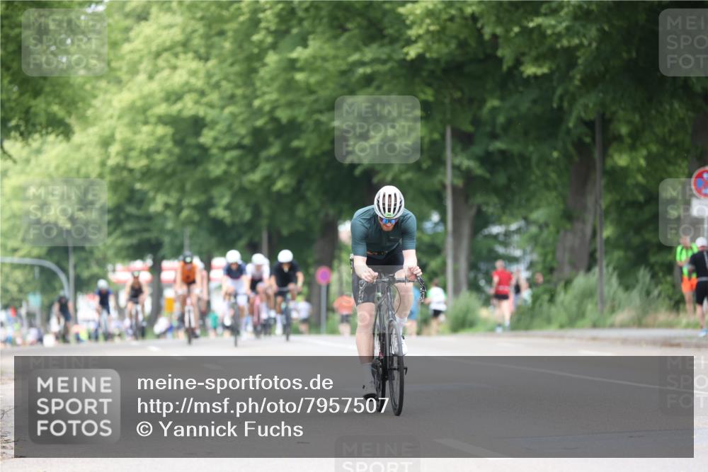 15.06.2025 - 7 Türme Triathlon Yannick Fuchs http://msf.ph/oto/7957507 15.06.2025 13:44:00 Radfahren 662, 732, 1128, 1151, 1184 meine-sportfotos.de