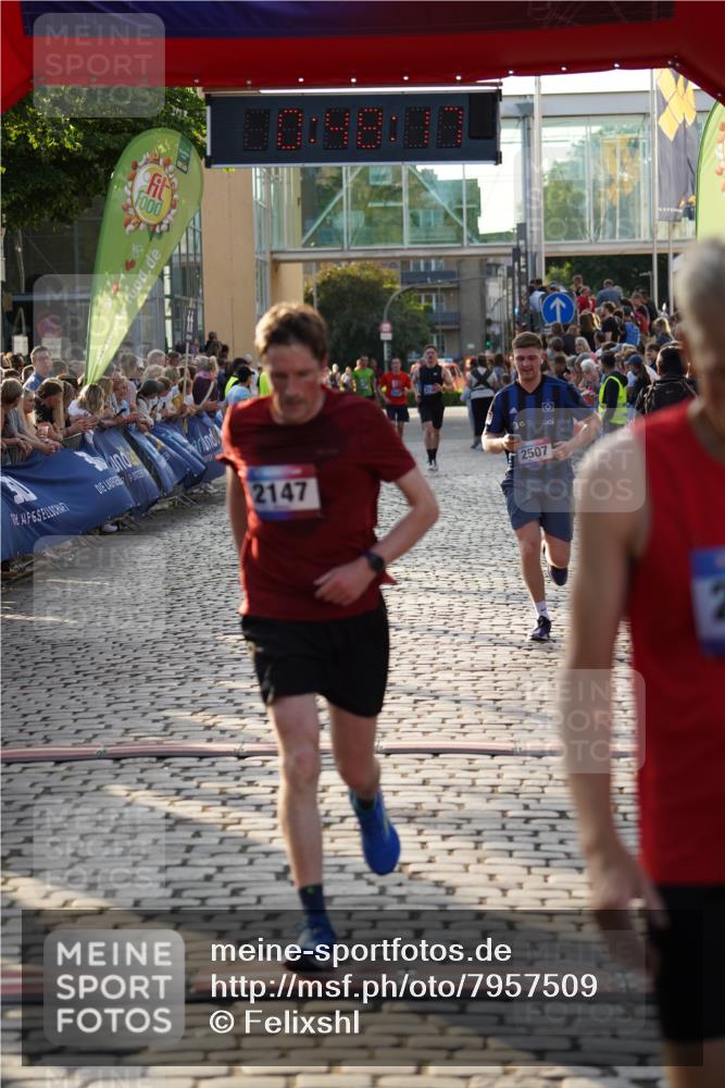 13.06.2025 - Holstenköstenlauf Felixshl http://msf.ph/oto/7957509 13.06.2025 19:48:16 Laufen 2064, 2147, 2507, 2748 meine-sportfotos.de