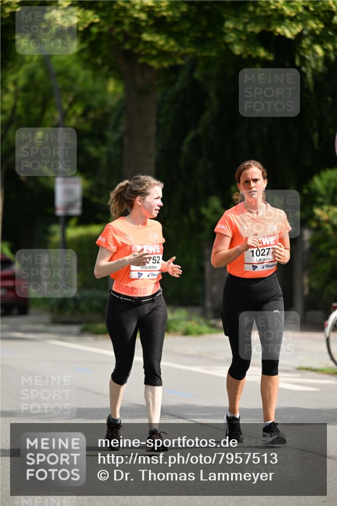 15.06.2025 - REWE Women's Run Dr. Thomas Lammeyer http://msf.ph/oto/7957513 15.06.2025 09:47:43 Laufen 52, 8310, 10277 meine-sportfotos.de