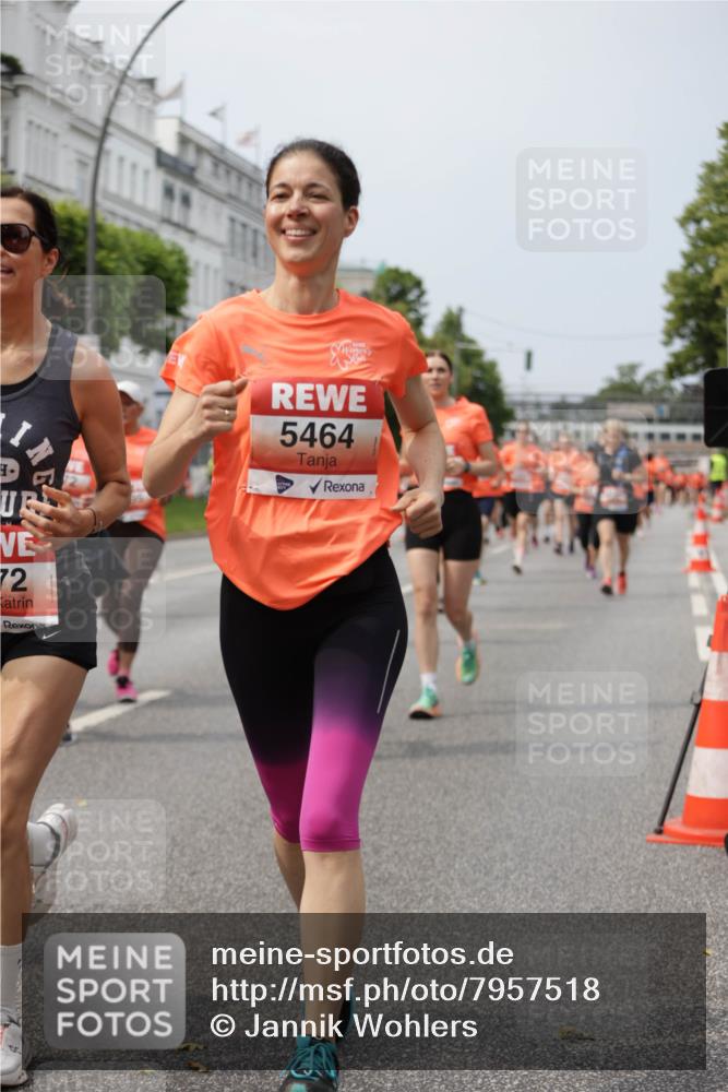 15.06.2025 - REWE Women's Run Jannik Wohlers http://msf.ph/oto/7957518 15.06.2025 09:44:04 Laufen 72, 5464 meine-sportfotos.de