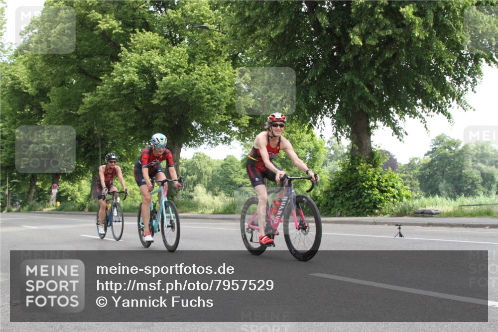 15.06.2025 - 7 Türme Triathlon Yannick Fuchs http://msf.ph/oto/7957529 15.06.2025 09:52:25 Radfahren  meine-sportfotos.de