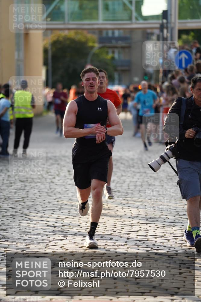 13.06.2025 - Holstenköstenlauf Felixshl http://msf.ph/oto/7957530 13.06.2025 19:48:23 Laufen 2087, 2357, 2748, 2807 meine-sportfotos.de