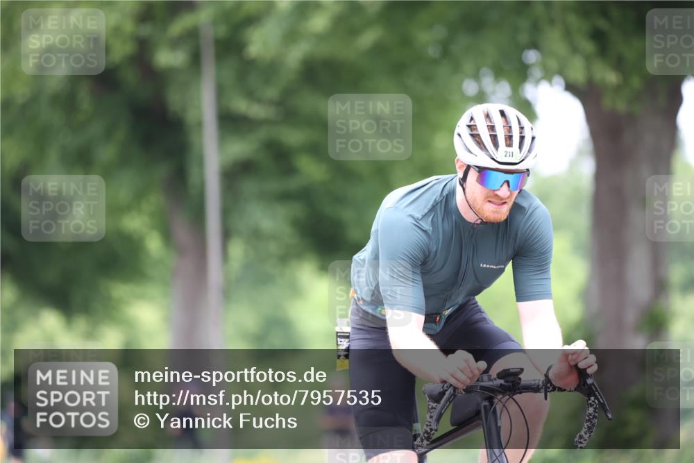 15.06.2025 - 7 Türme Triathlon Yannick Fuchs http://msf.ph/oto/7957535 15.06.2025 13:44:02 Radfahren 662, 732, 771, 1128, 1151, 1184 meine-sportfotos.de