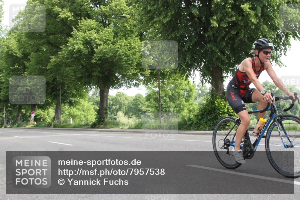 15.06.2025 - 7 Türme Triathlon Yannick Fuchs http://msf.ph/oto/7957538 15.06.2025 09:52:26 Radfahren  meine-sportfotos.de