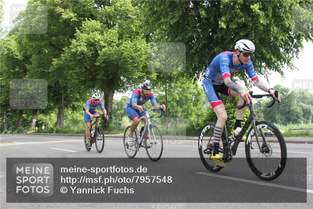 15.06.2025 - 7 Türme Triathlon Yannick Fuchs http://msf.ph/oto/7957548 15.06.2025 09:52:43 Radfahren  meine-sportfotos.de