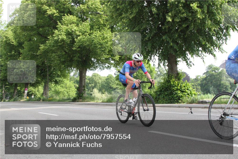 15.06.2025 - 7 Türme Triathlon Yannick Fuchs http://msf.ph/oto/7957554 15.06.2025 09:52:43 Radfahren  meine-sportfotos.de