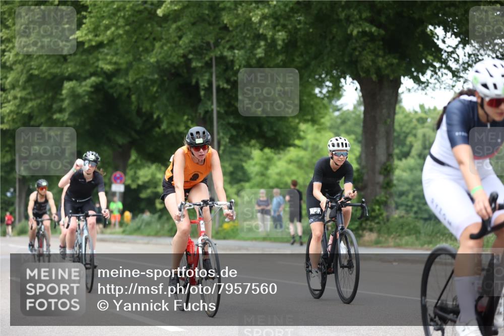 15.06.2025 - 7 Türme Triathlon Yannick Fuchs http://msf.ph/oto/7957560 15.06.2025 13:44:05 Radfahren 662, 732, 771, 1128, 1151, 1184 meine-sportfotos.de