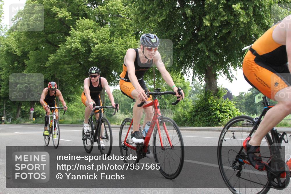 15.06.2025 - 7 Türme Triathlon Yannick Fuchs http://msf.ph/oto/7957565 15.06.2025 09:54:01 Radfahren  meine-sportfotos.de
