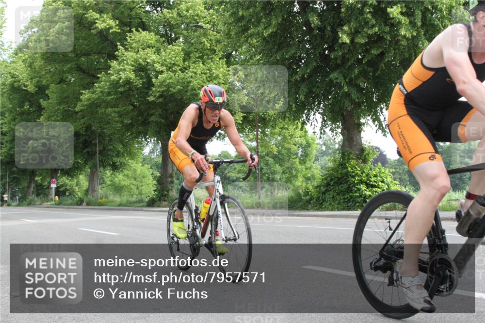 15.06.2025 - 7 Türme Triathlon Yannick Fuchs http://msf.ph/oto/7957571 15.06.2025 09:54:02 Radfahren  meine-sportfotos.de