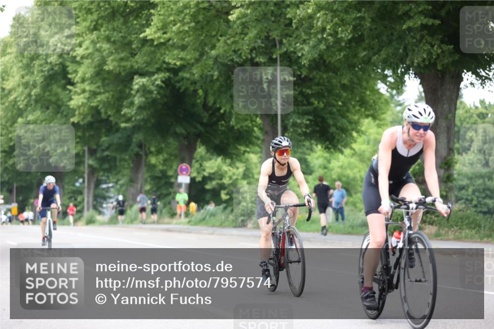 15.06.2025 - 7 Türme Triathlon Yannick Fuchs http://msf.ph/oto/7957574 15.06.2025 13:44:06 Radfahren 662, 732, 771, 794, 1128, 1151, 1184 meine-sportfotos.de