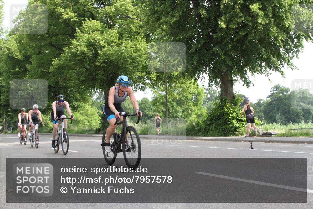 15.06.2025 - 7 Türme Triathlon Yannick Fuchs http://msf.ph/oto/7957578 15.06.2025 09:55:01 Radfahren  meine-sportfotos.de
