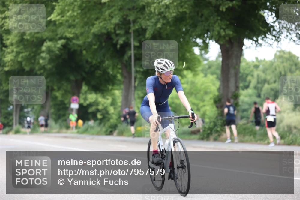 15.06.2025 - 7 Türme Triathlon Yannick Fuchs http://msf.ph/oto/7957579 15.06.2025 13:44:08 Radfahren 662, 732, 771, 794, 1128, 1151, 1184 meine-sportfotos.de
