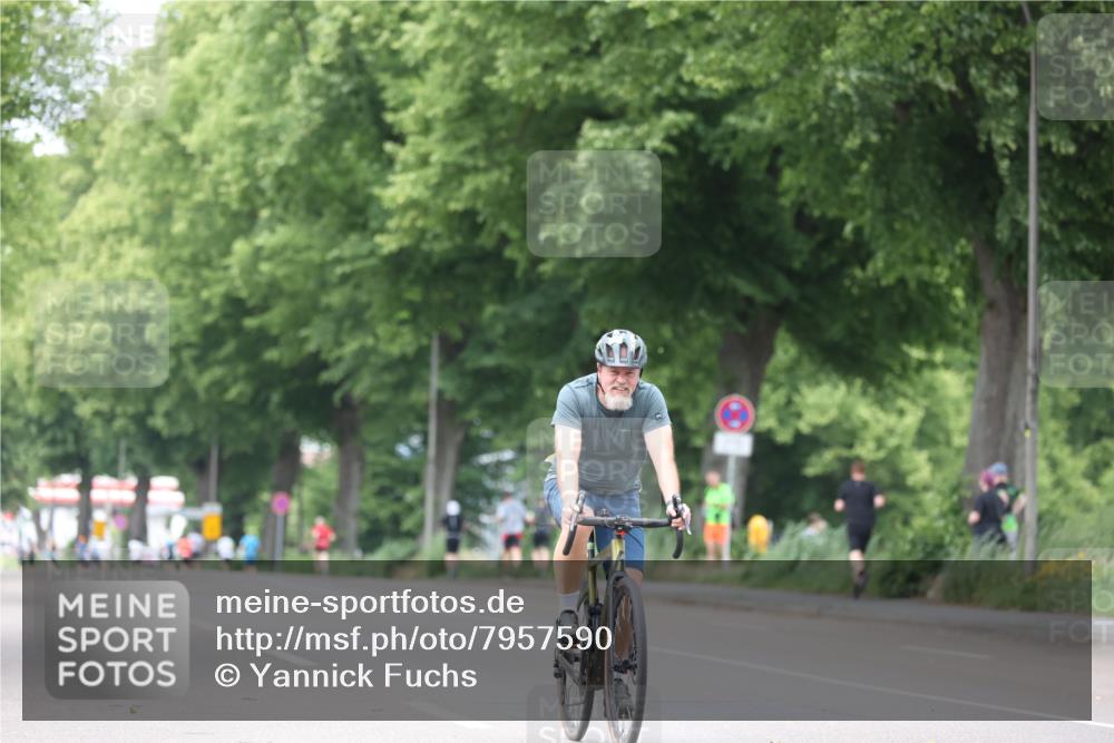 15.06.2025 - 7 Türme Triathlon Yannick Fuchs http://msf.ph/oto/7957590 15.06.2025 13:44:11 Radfahren 771, 794 meine-sportfotos.de