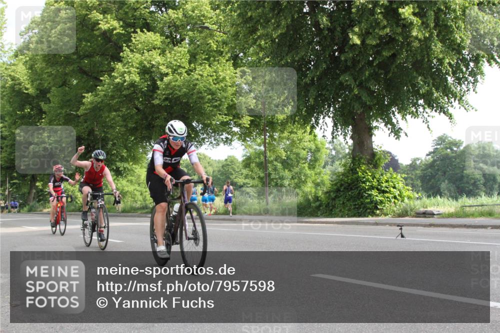 15.06.2025 - 7 Türme Triathlon Yannick Fuchs http://msf.ph/oto/7957598 15.06.2025 09:55:08 Radfahren  meine-sportfotos.de