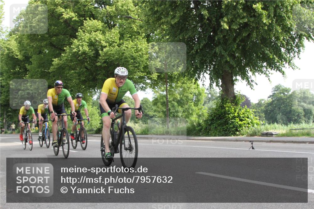 15.06.2025 - 7 Türme Triathlon Yannick Fuchs http://msf.ph/oto/7957632 15.06.2025 09:56:15 Radfahren  meine-sportfotos.de